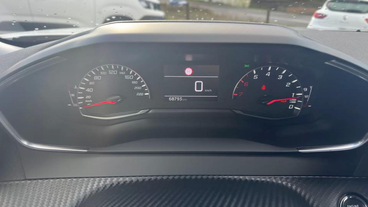 peugeot-2008-2022-diesel-1499cc