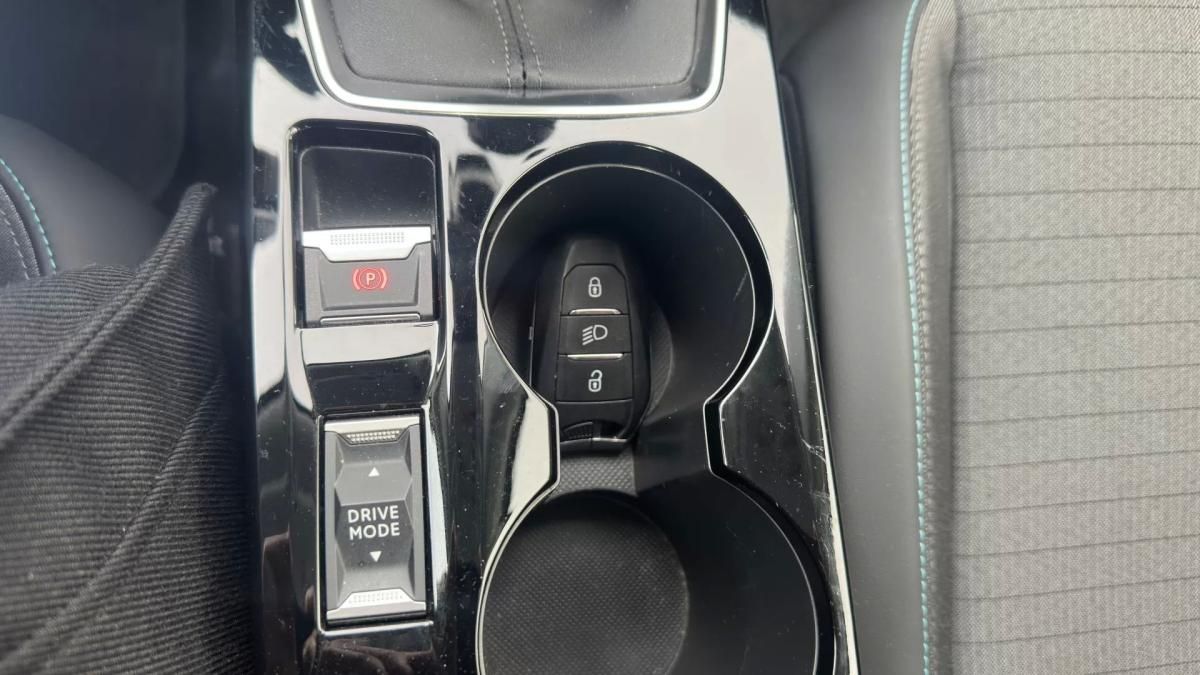 peugeot-2008-2022-diesel-1499cc