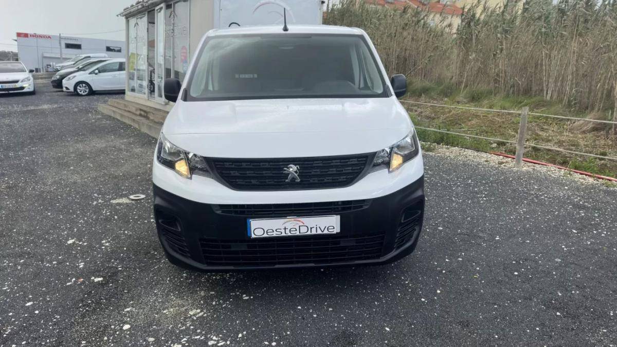 peugeot-partner-2022-diesel-1500cc