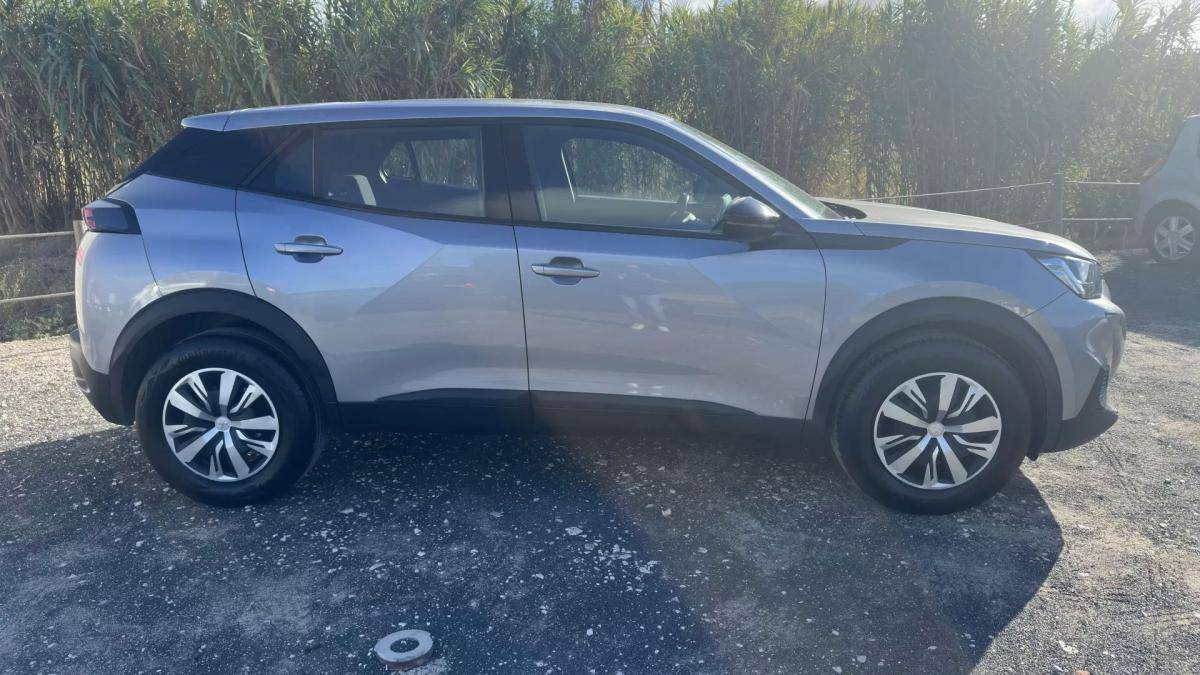 peugeot-2008-2023-gasolina-1199cc