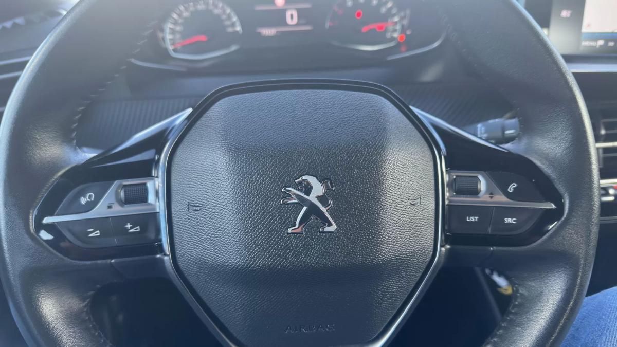 peugeot-2008-2023-gasolina-1199cc