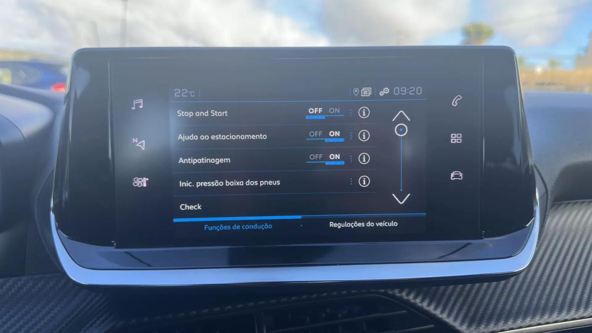 peugeot-2008-2023-gasolina-1199cc