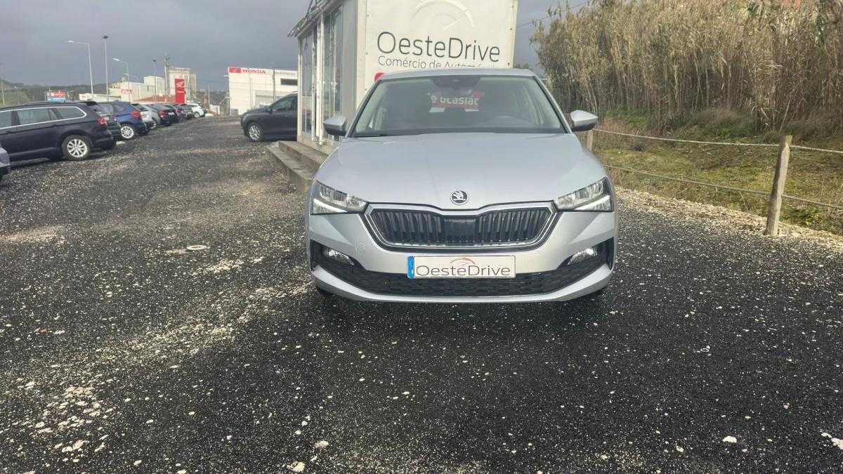 skoda-scala-2022-gasolina-999cc