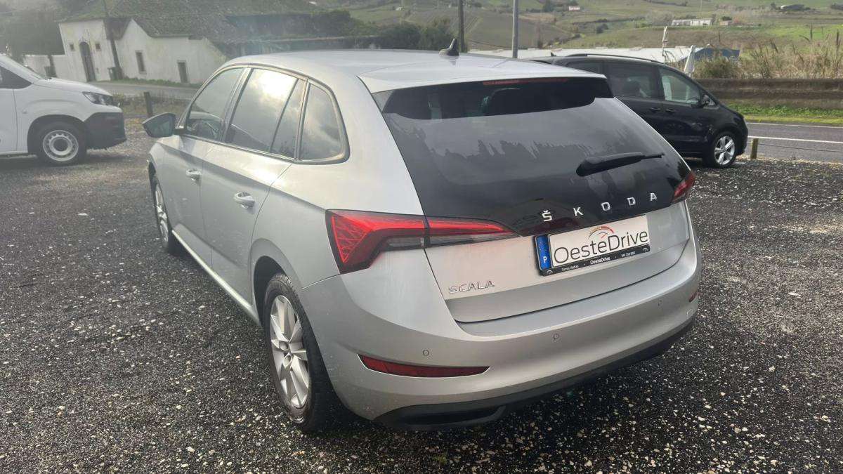 skoda-scala-2022-gasolina-999cc