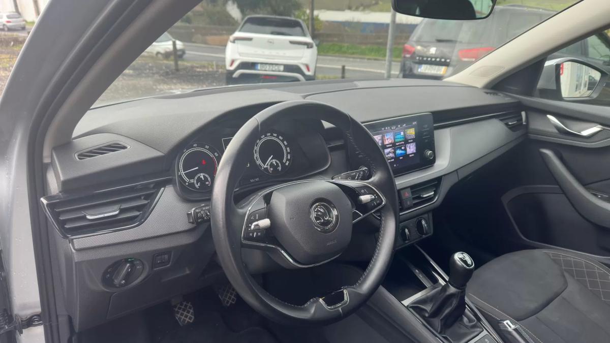 skoda-scala-2022-gasolina-999cc