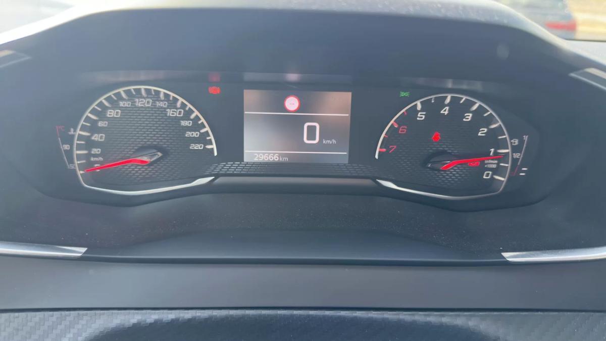 peugeot-208-2024-gasolina-1199cc
