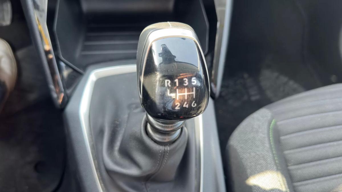 peugeot-208-2024-gasolina-1199cc