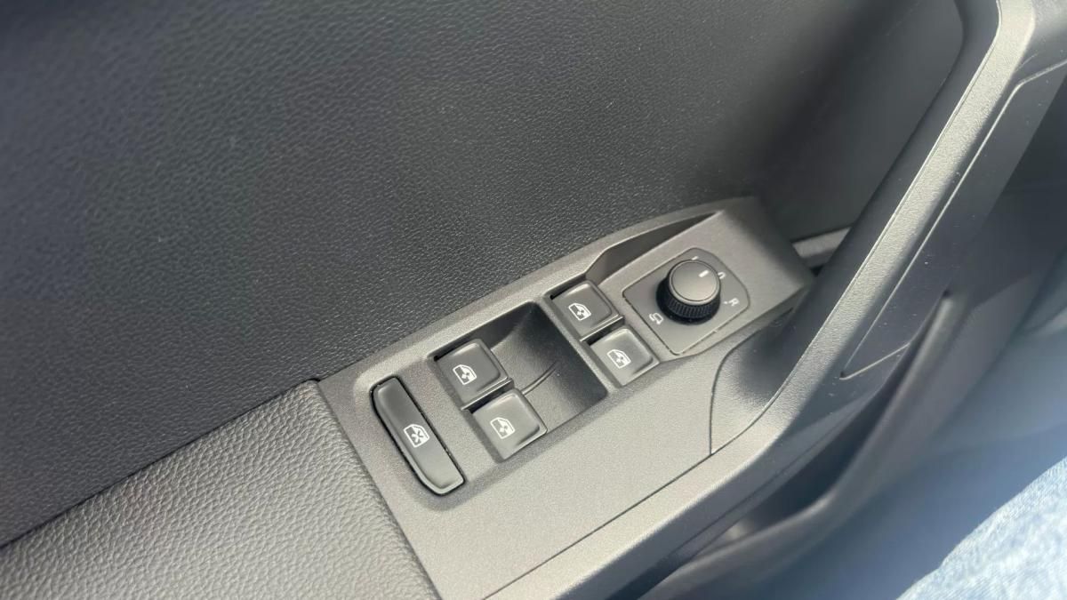 seat-ibiza-2024-gasolina-999cc