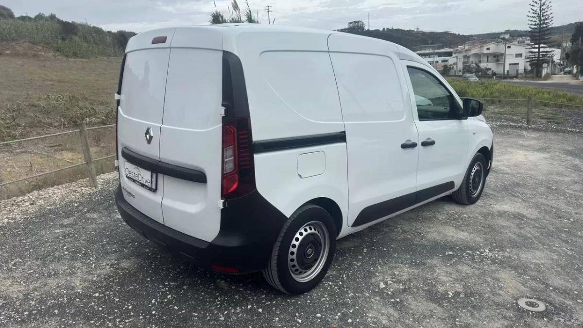 renault-kangoo-2023-diesel-1461cc