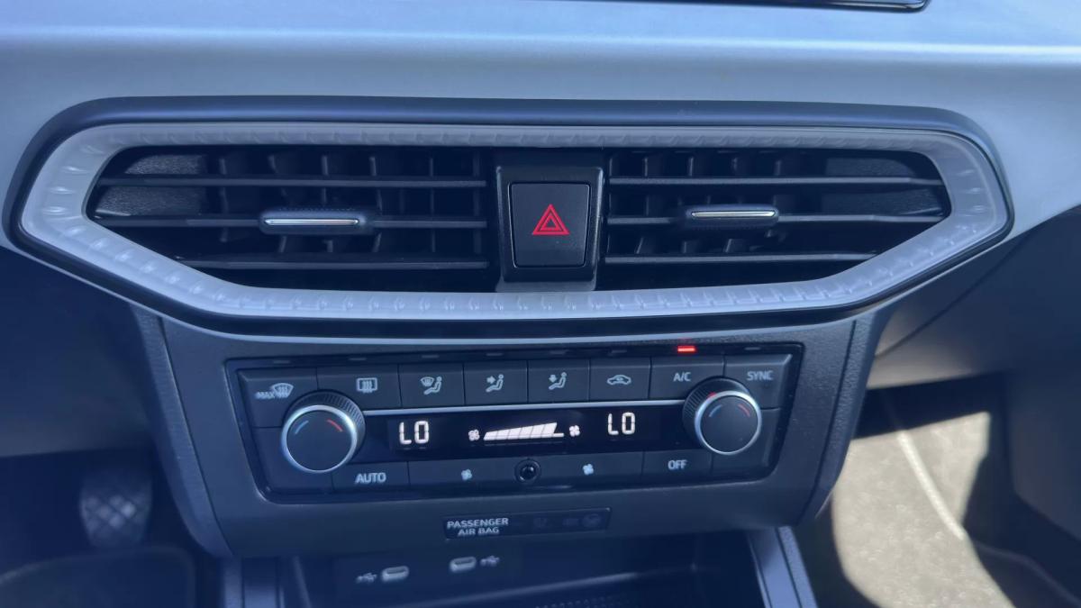 seat-ibiza-2023-gasolina-999cc