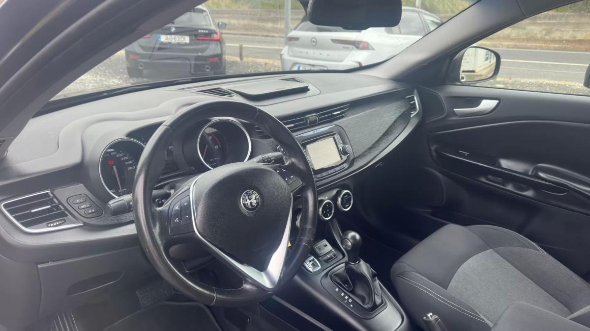 alfa-romeo-giulietta-2016-diesel-1598cc