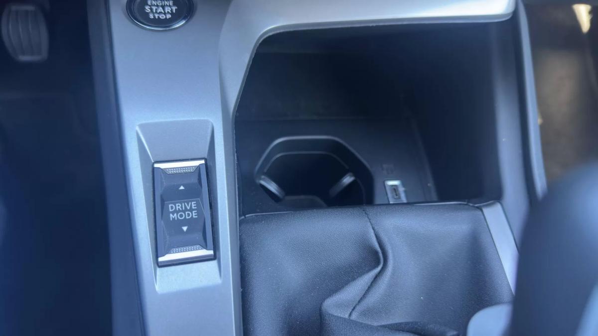 peugeot-308-2024-gasolina-1199cc