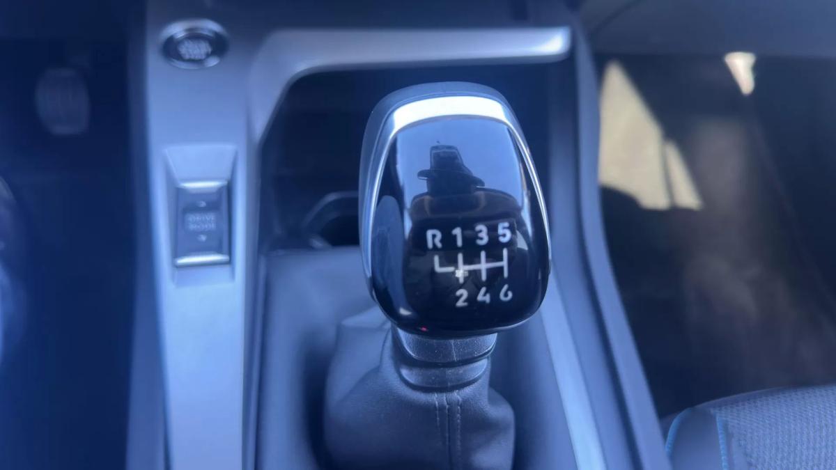 peugeot-308-2024-gasolina-1199cc