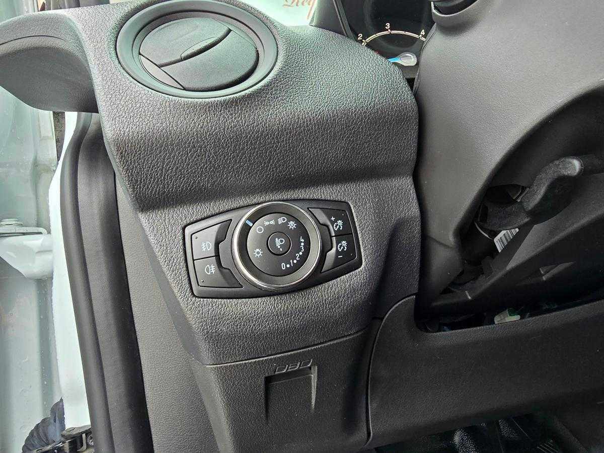 ford-transit-courier-2020-diesel-1499cc