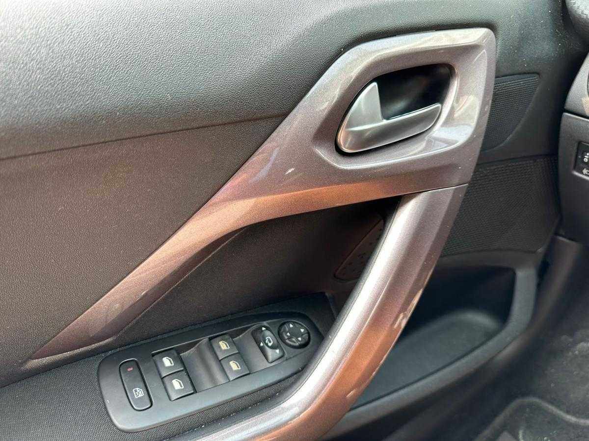 peugeot-2008-2014-gasolina-1199cc