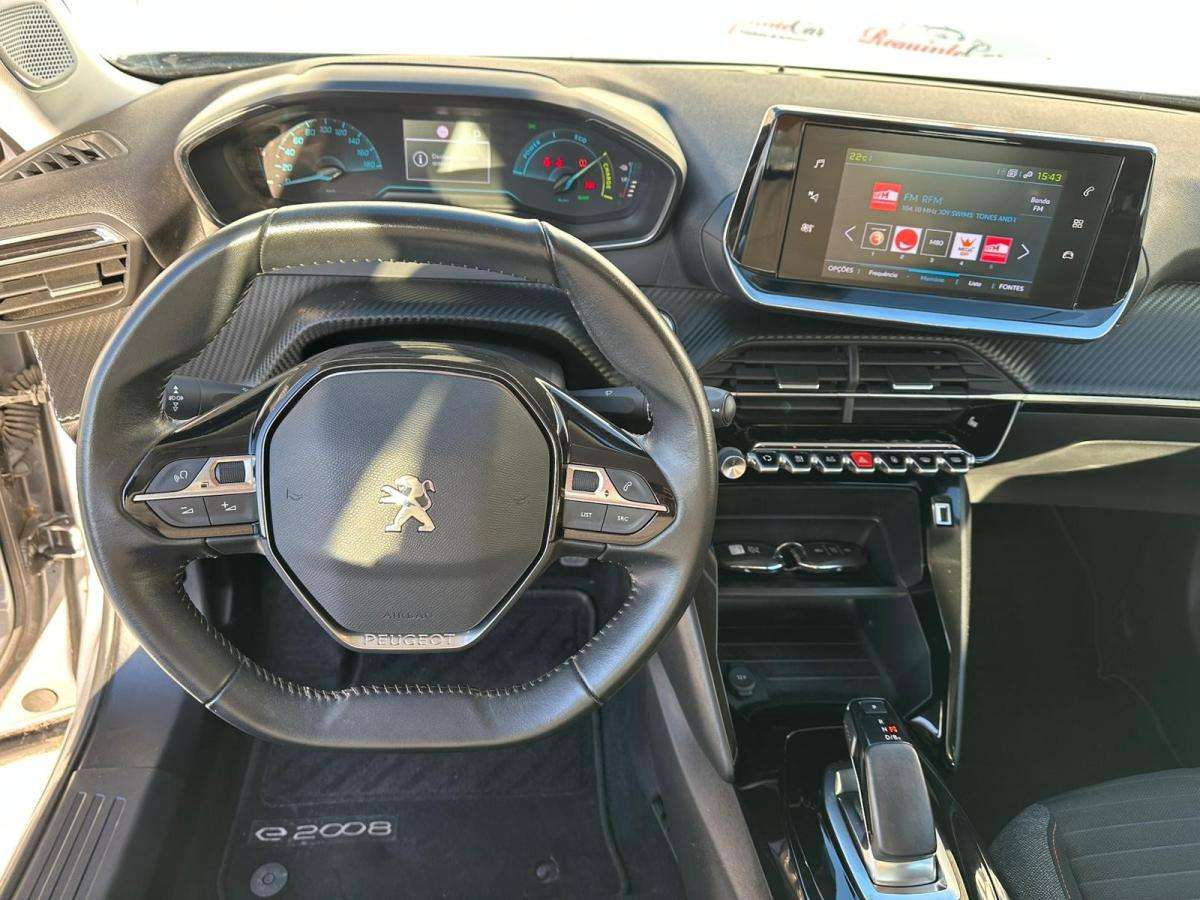 peugeot-2008-2020-eletrico-500cc