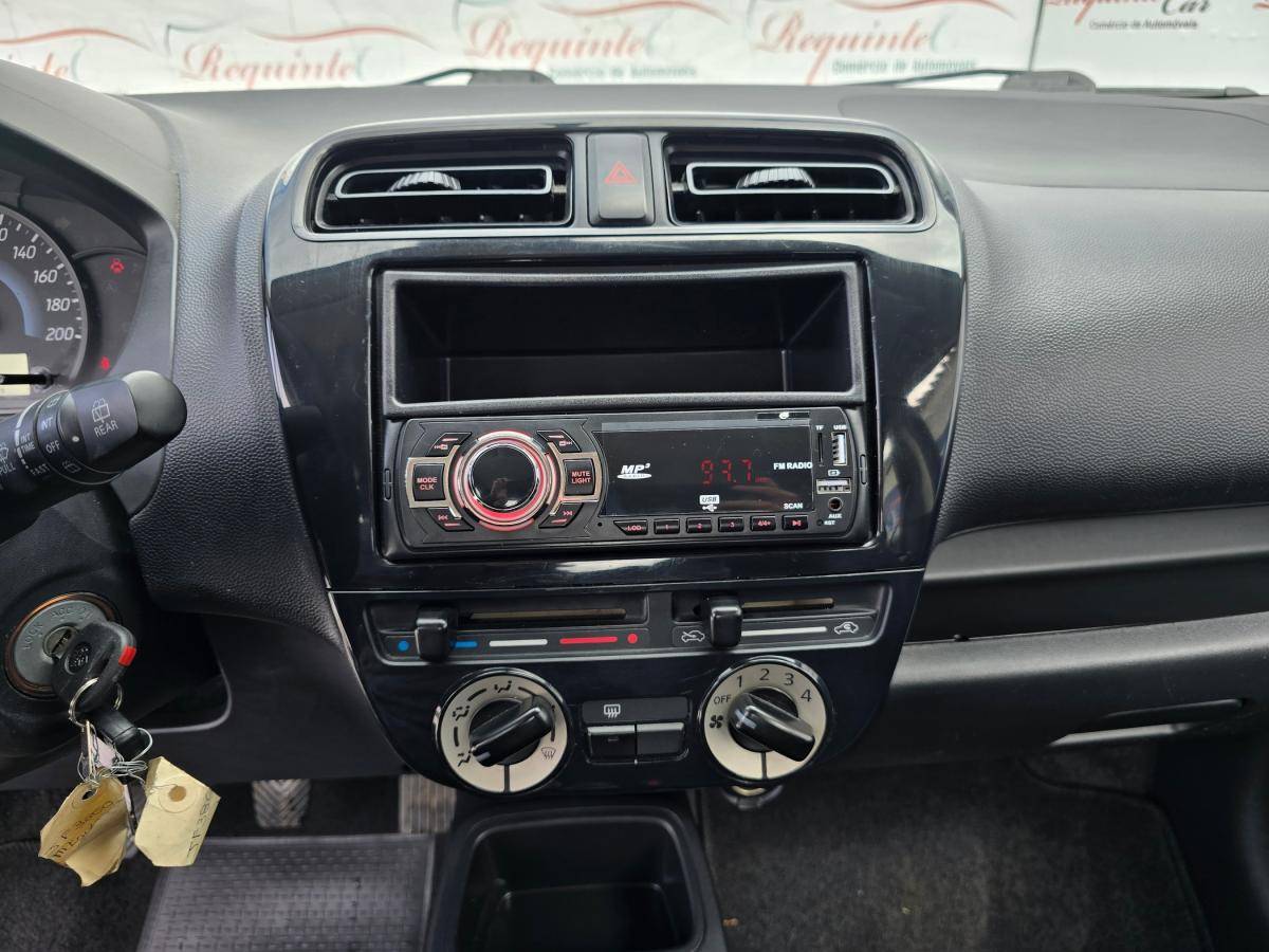 mitsubishi-space-star-2015-gasolina-999cc