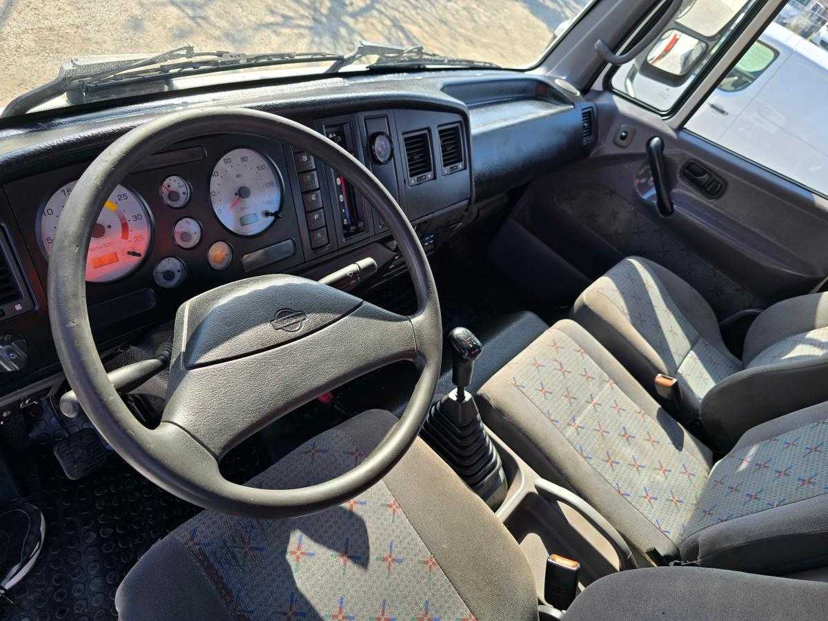 nissan-atleon-2002-diesel-5985cc