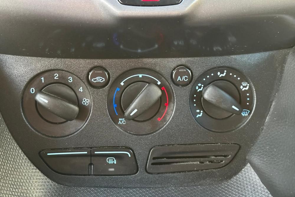 ford-transit-connect-2015-diesel-1560cc