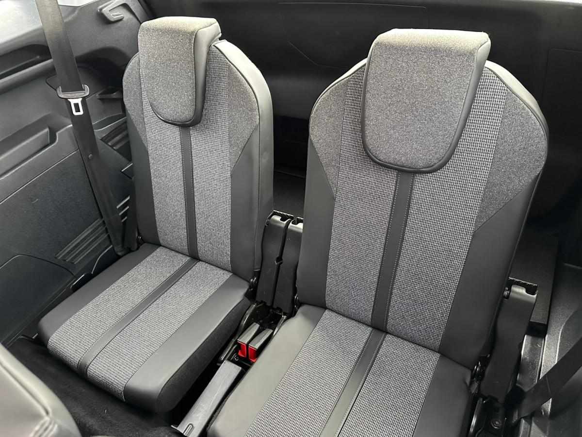 peugeot-5008-2017-diesel-1560cc