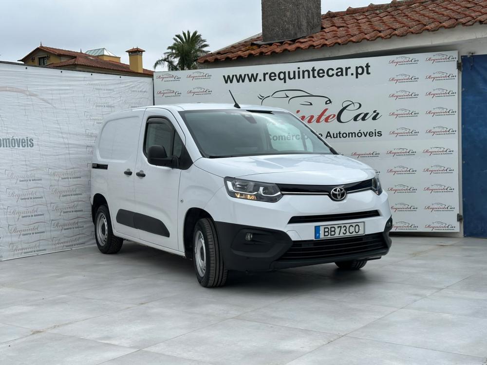 toyota-proace-city-2023-diesel-1500cc