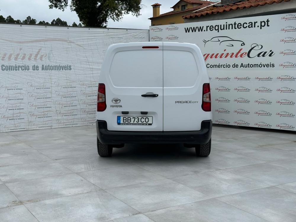 toyota-proace-city-2023-diesel-1500cc