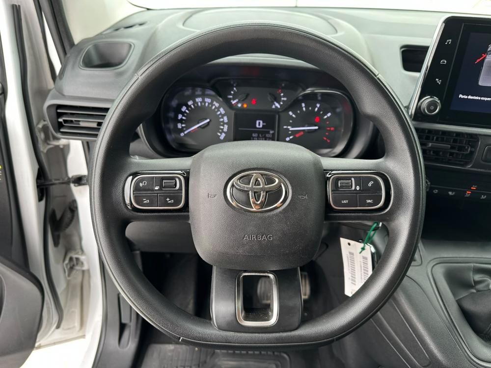 toyota-proace-city-2023-diesel-1500cc