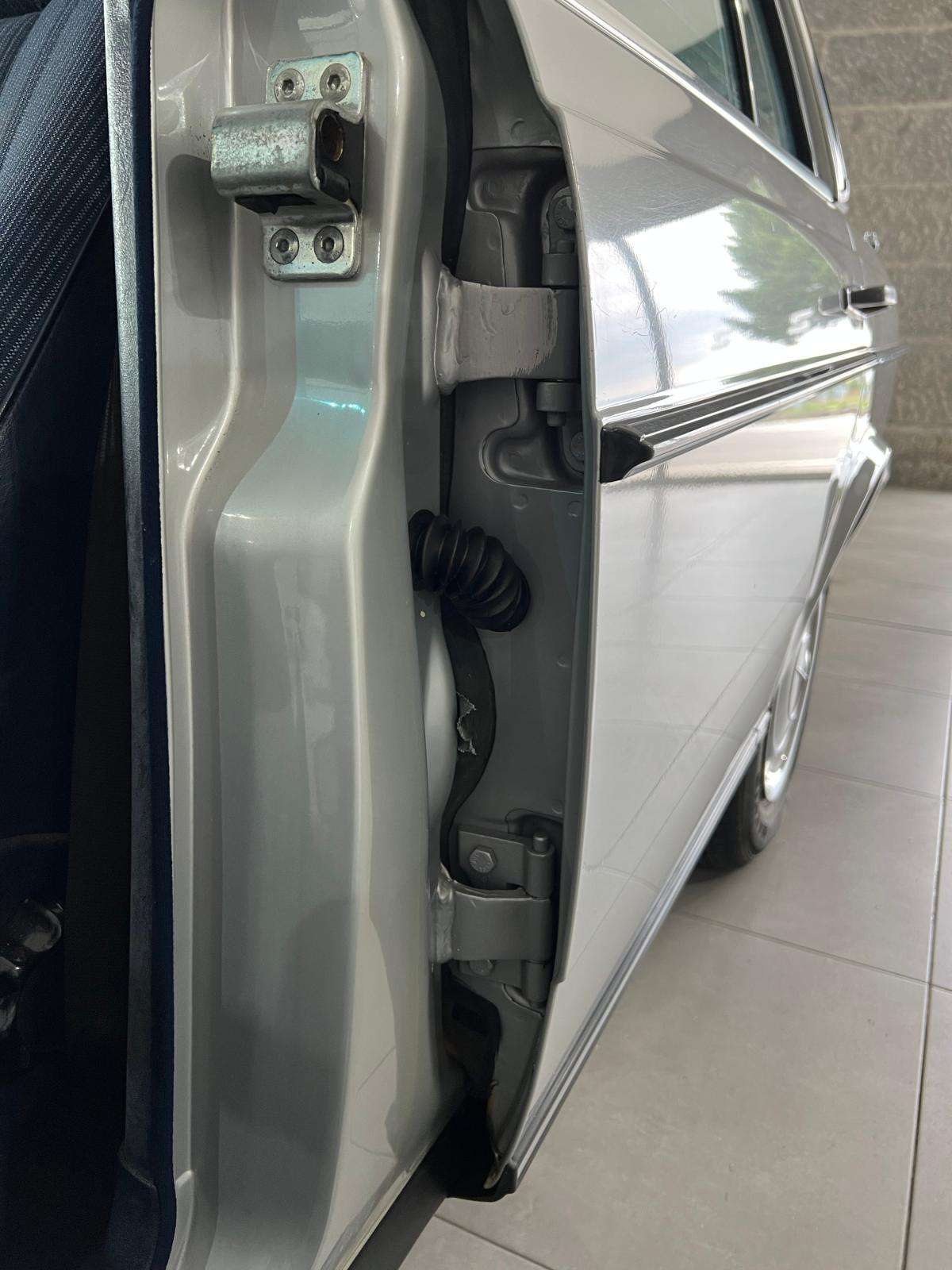 mercedes-benz-230-1985-gasolina-2298cc