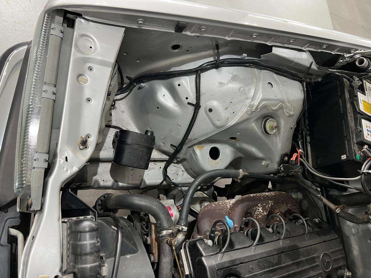 mercedes-benz-230-1985-gasolina-2298cc