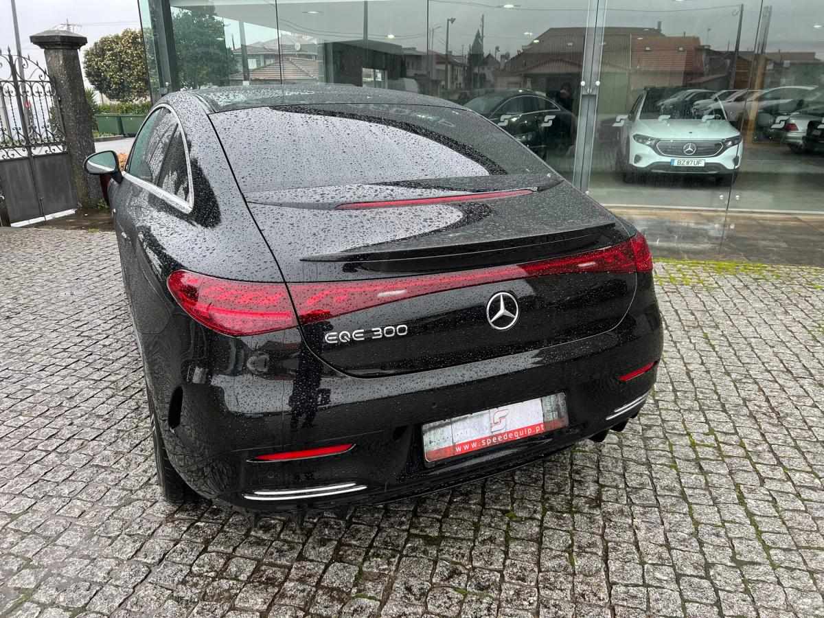 mercedes-benz-eqe-2025-eletrico-500cc