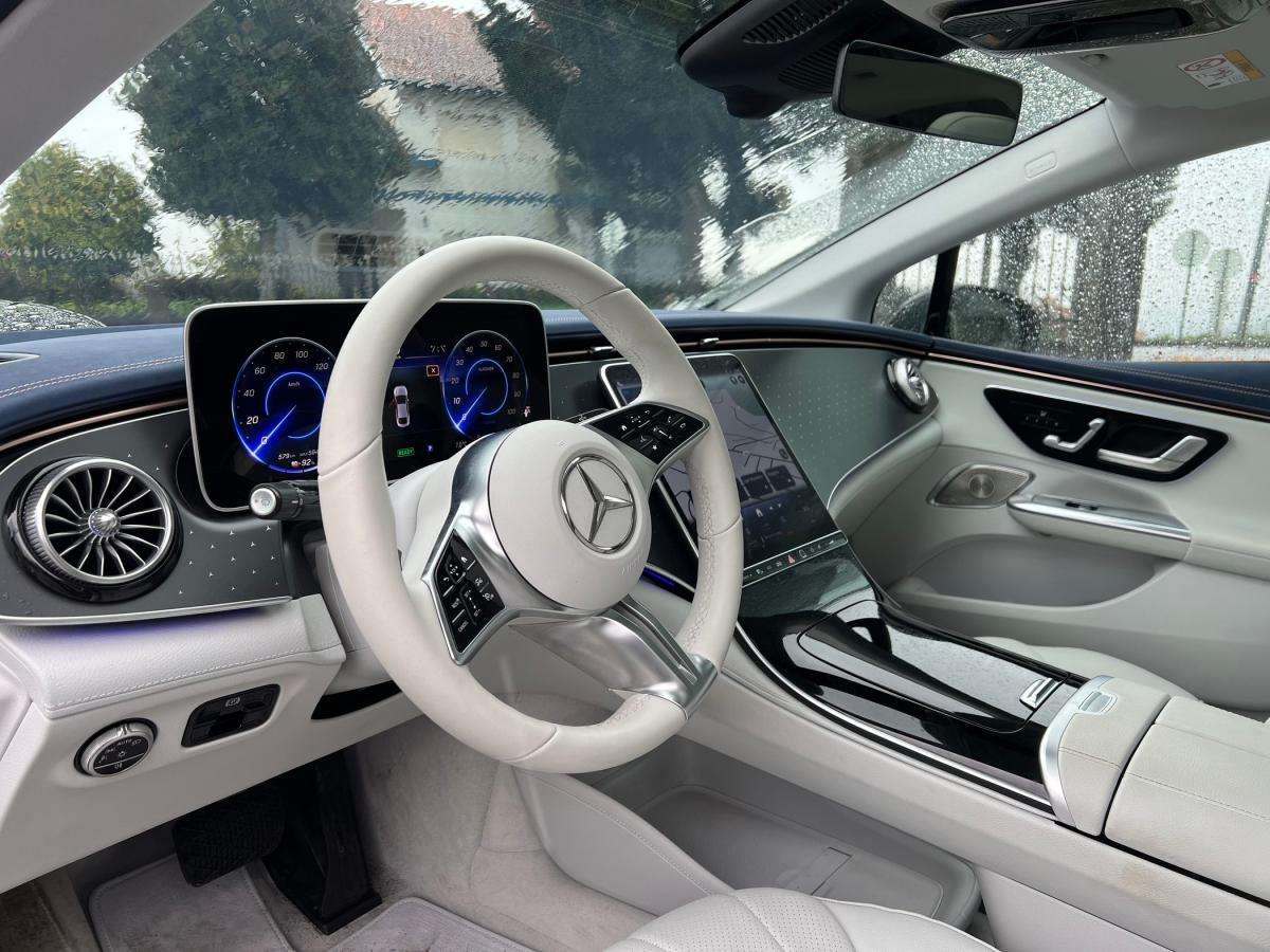 mercedes-benz-eqe-2025-eletrico-500cc