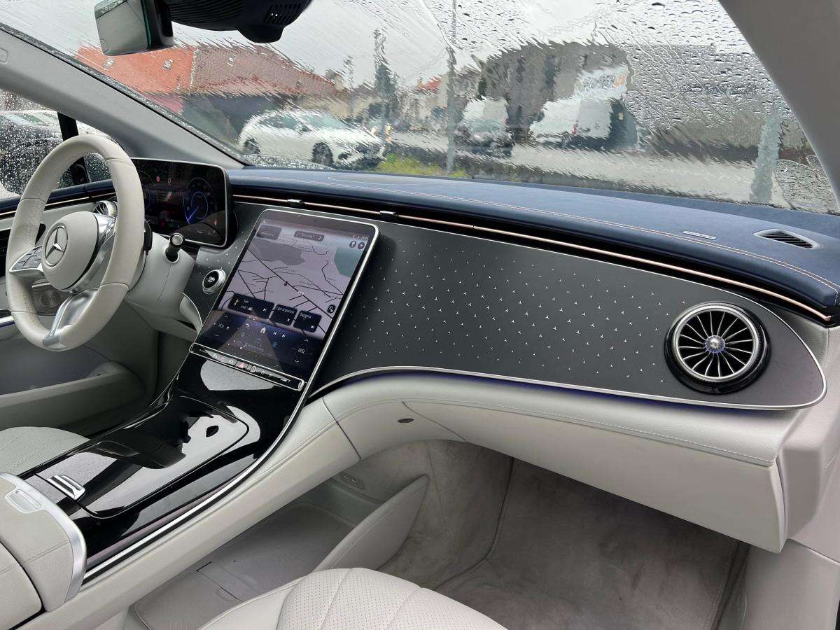 mercedes-benz-eqe-2025-eletrico-500cc
