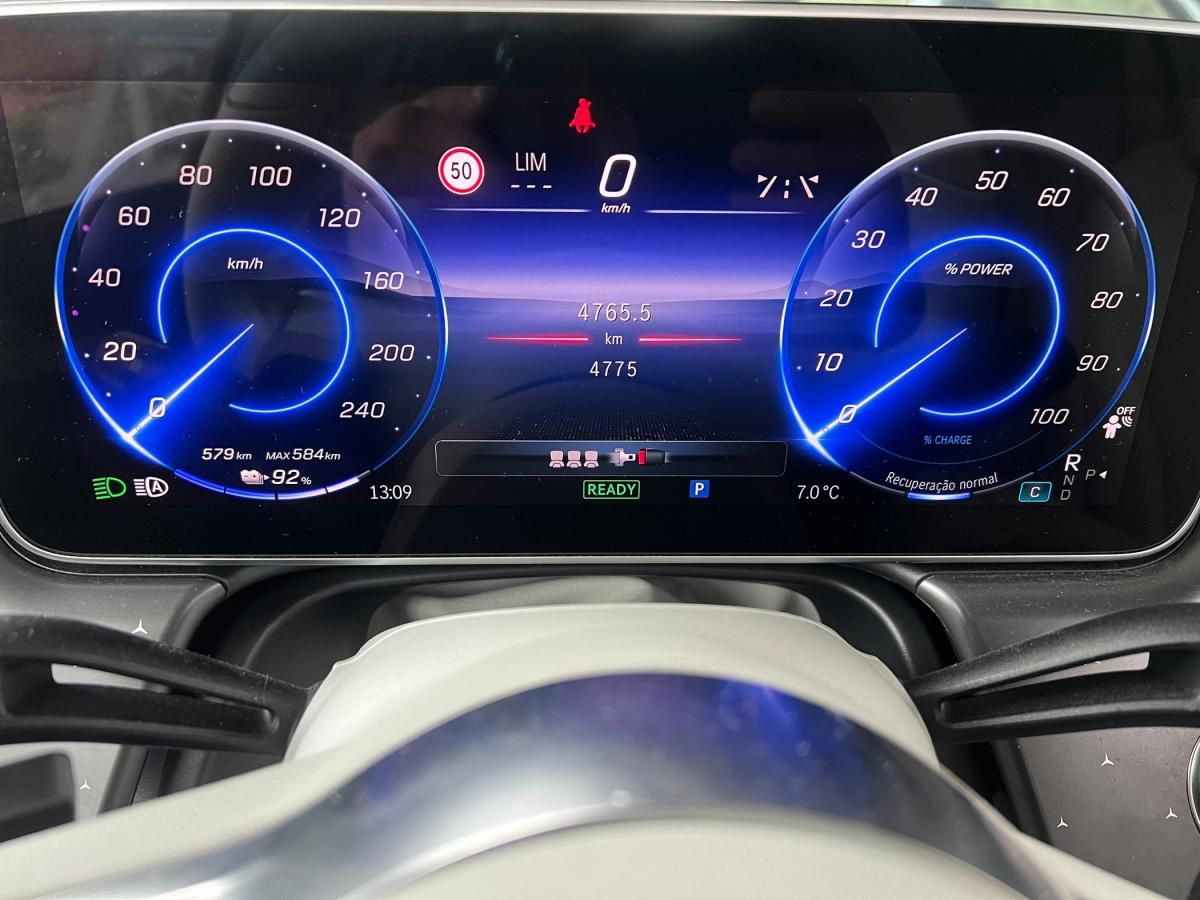mercedes-benz-eqe-2025-eletrico-500cc