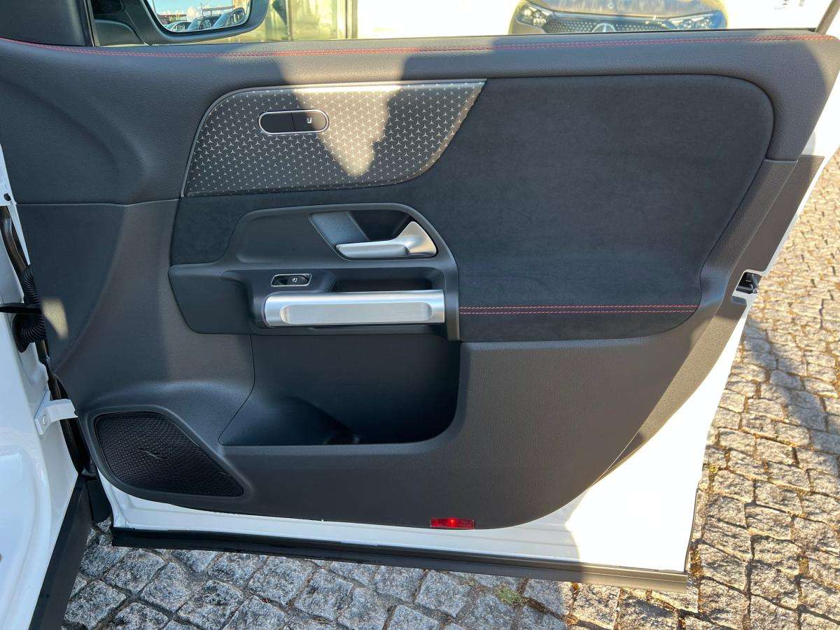 mercedes-benz-eqb-2025-eletrico-0cc