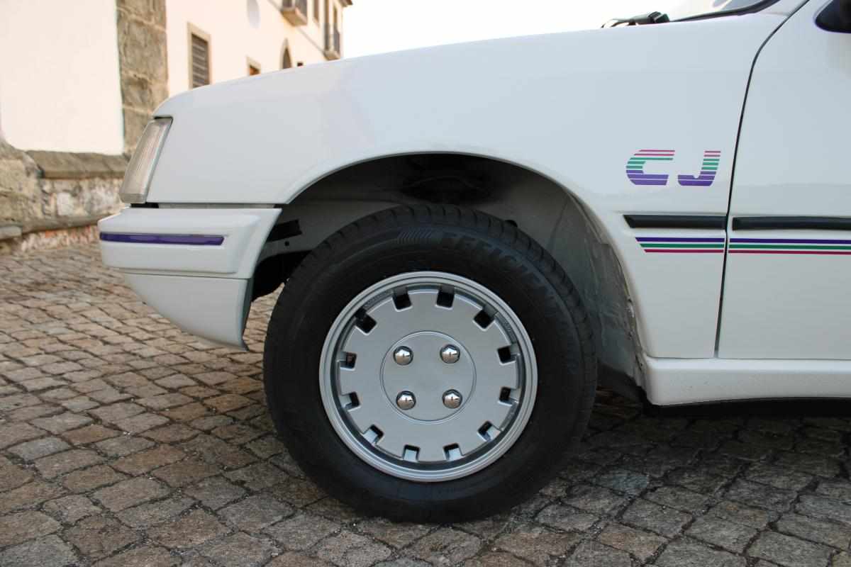 peugeot-205-1-4-1992-gasolina-1360cc