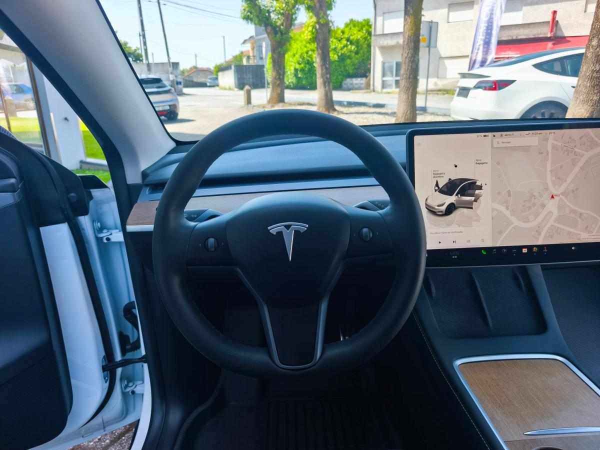tesla-model-y-long-range-awd-2022-eletrico