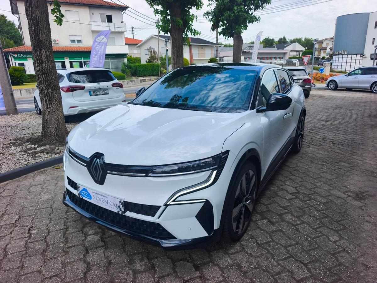 renault-megane-e-tech-ev60-2022-eletrico