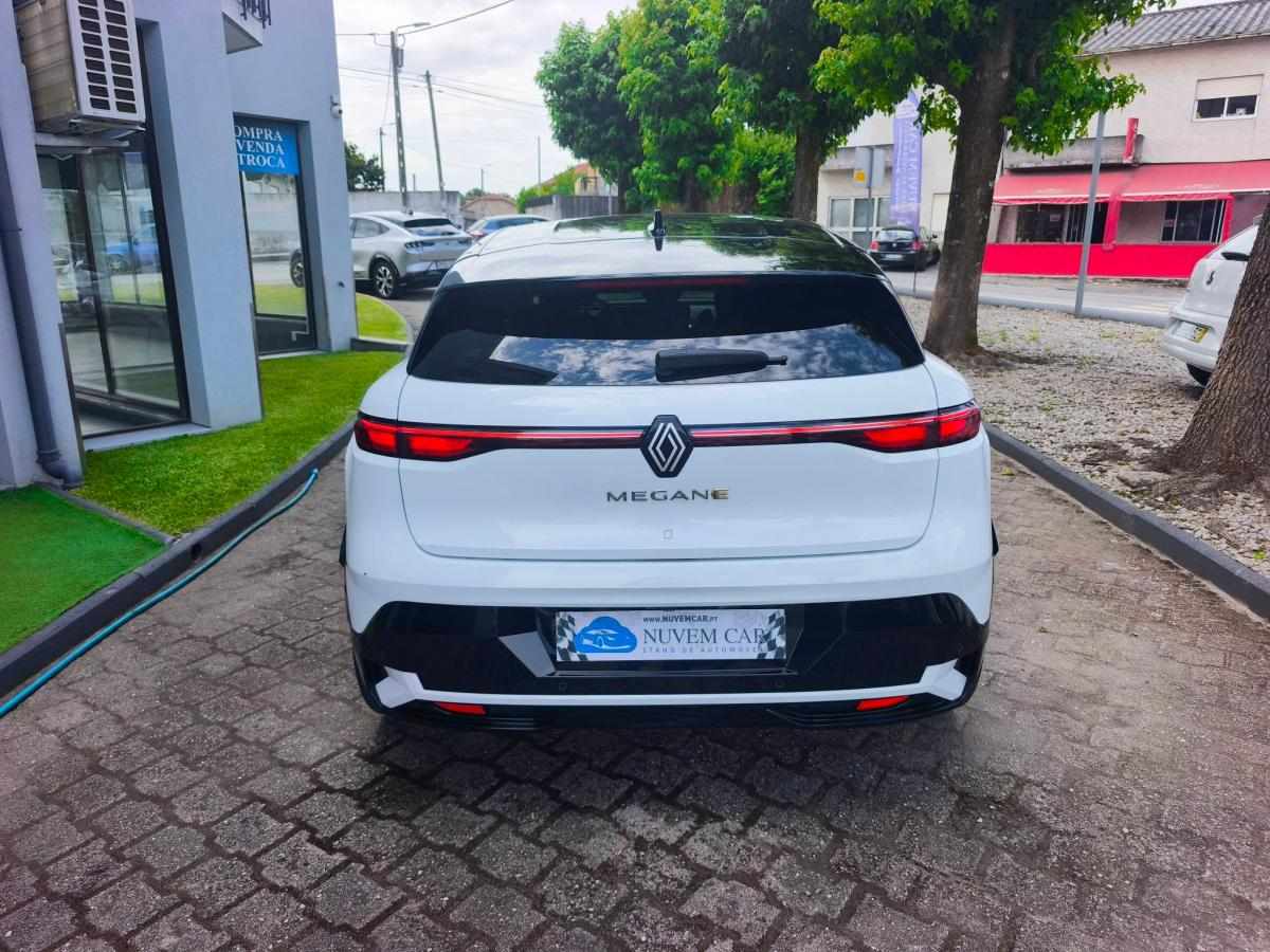 renault-megane-e-tech-ev60-2022-eletrico