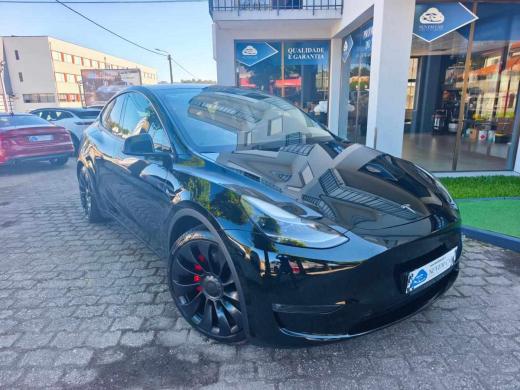 tesla-model-y-performance-2022-eletrico