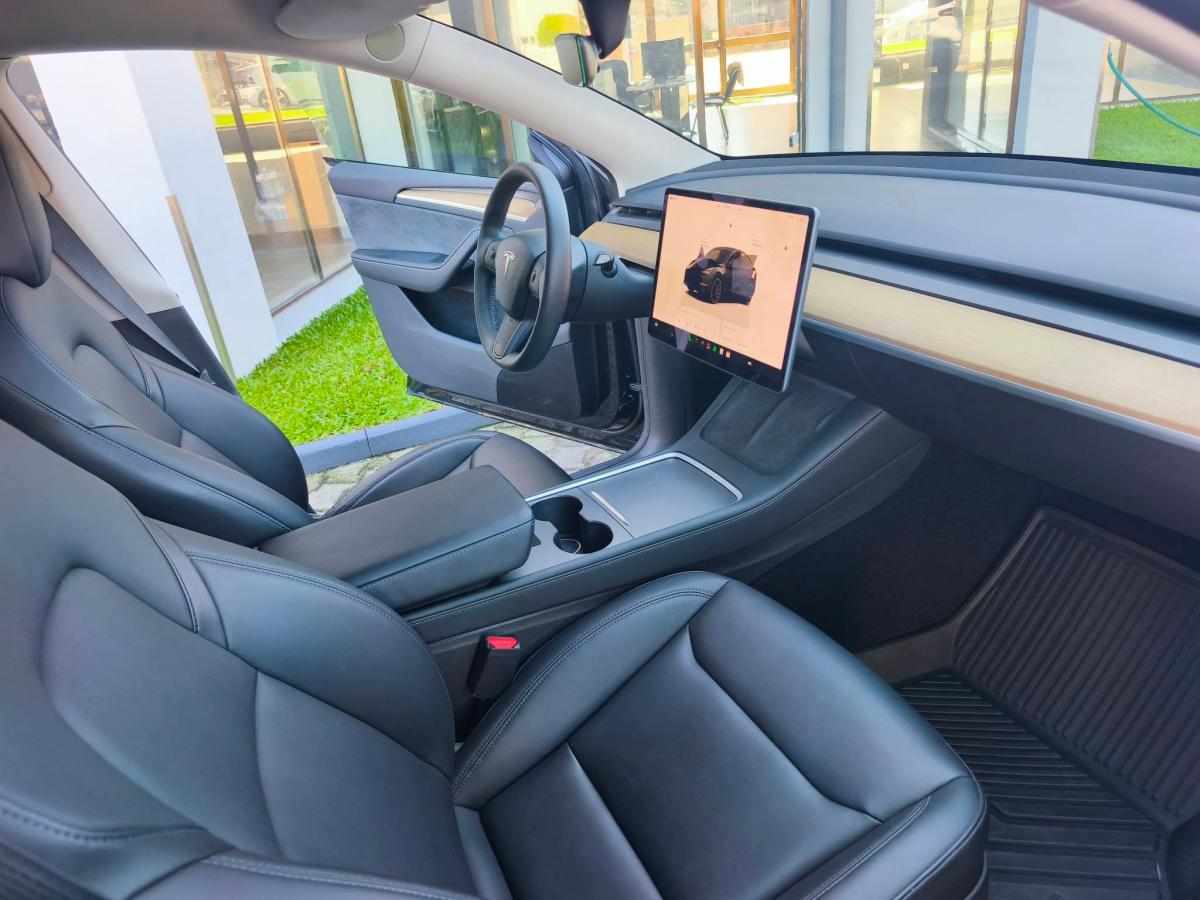 tesla-model-y-performance-2022-eletrico