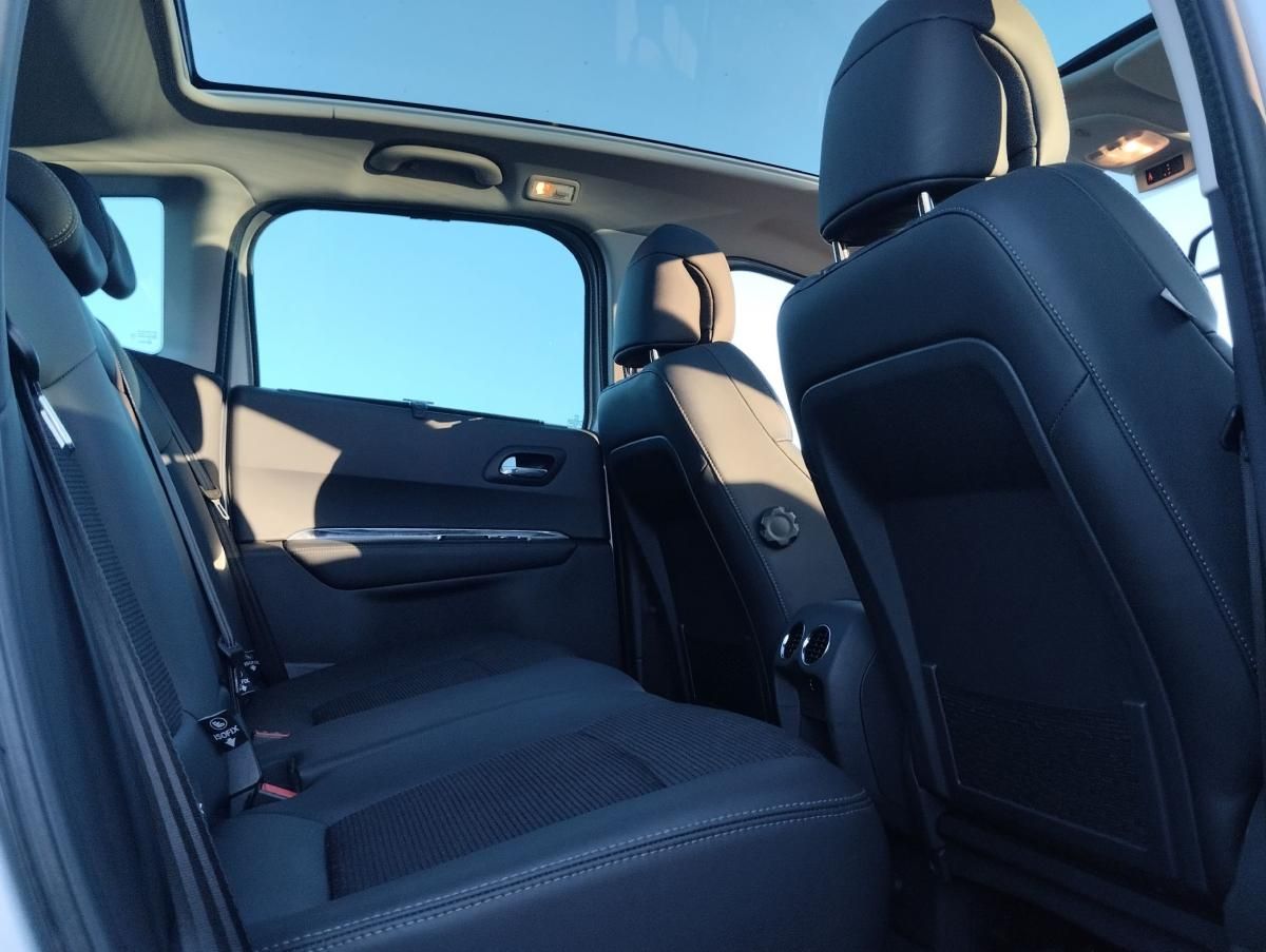peugeot-3008-2015-diesel-1560cc