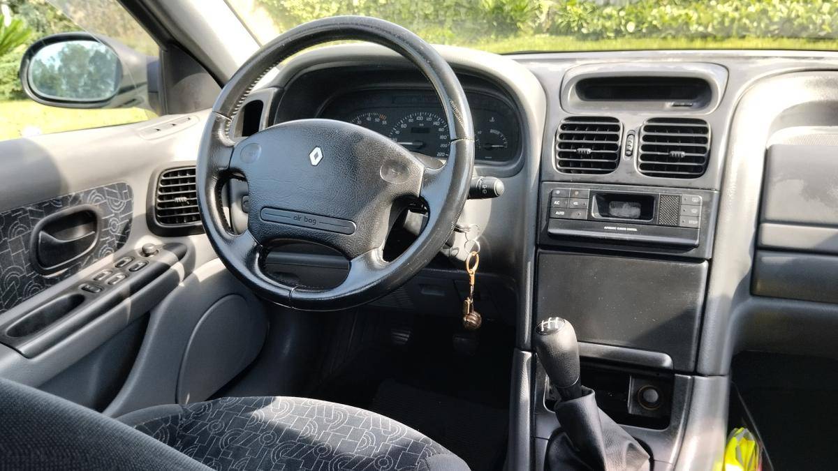 renault-laguna-1997-diesel-2188cc
