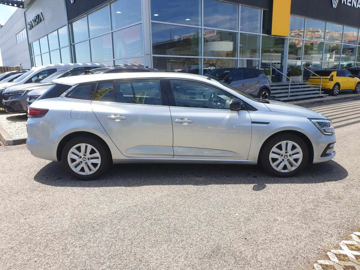 renault-megane-1-5-blue-dci-2024-diesel-1461cc