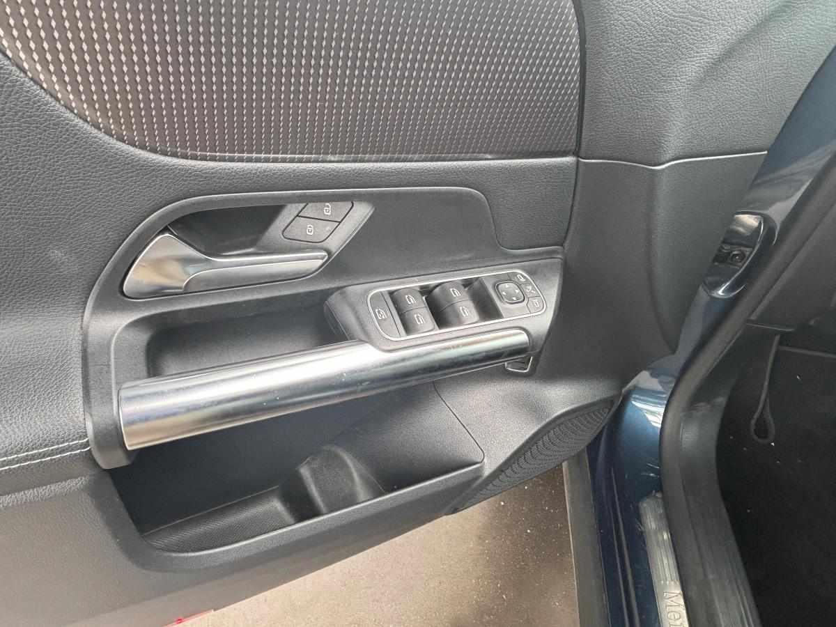 mercedes-benz-gla-250-e-2022-gasolina-1332cc
