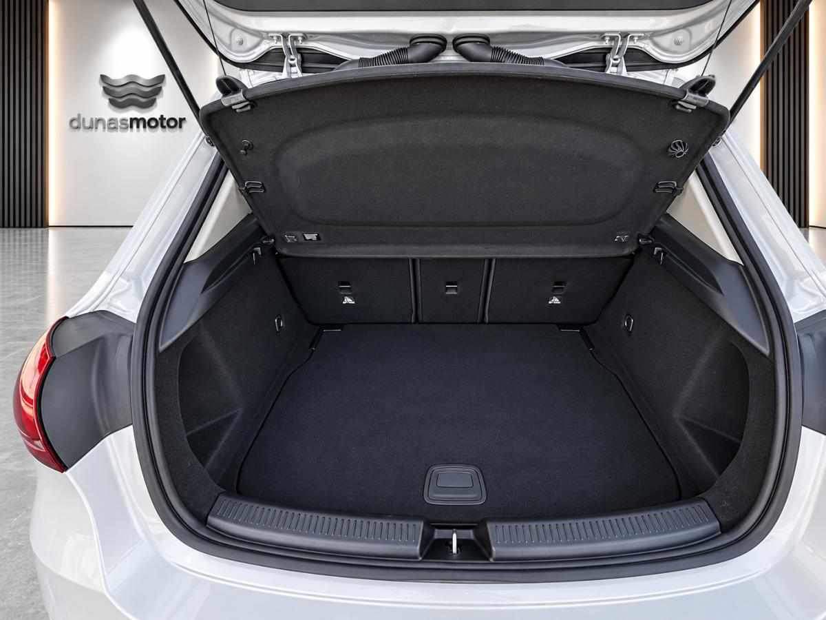 mercedes-benz-classe-a-a-200-2024-gasolina-1332cc