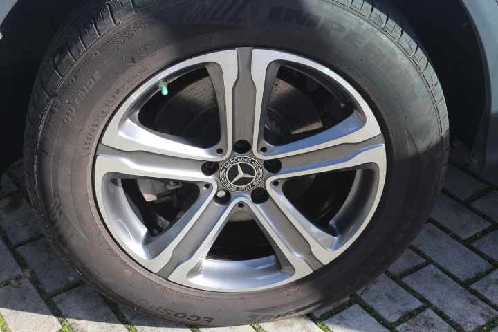 mercedes-benz-glc-220-d-2-1-4matic-2017-diesel-2143cc