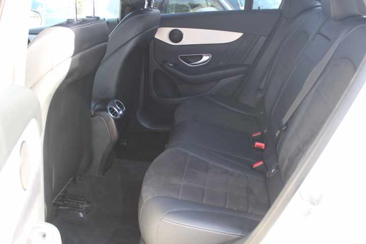 mercedes-benz-glc-220-d-2-1-4matic-2017-diesel-2143cc