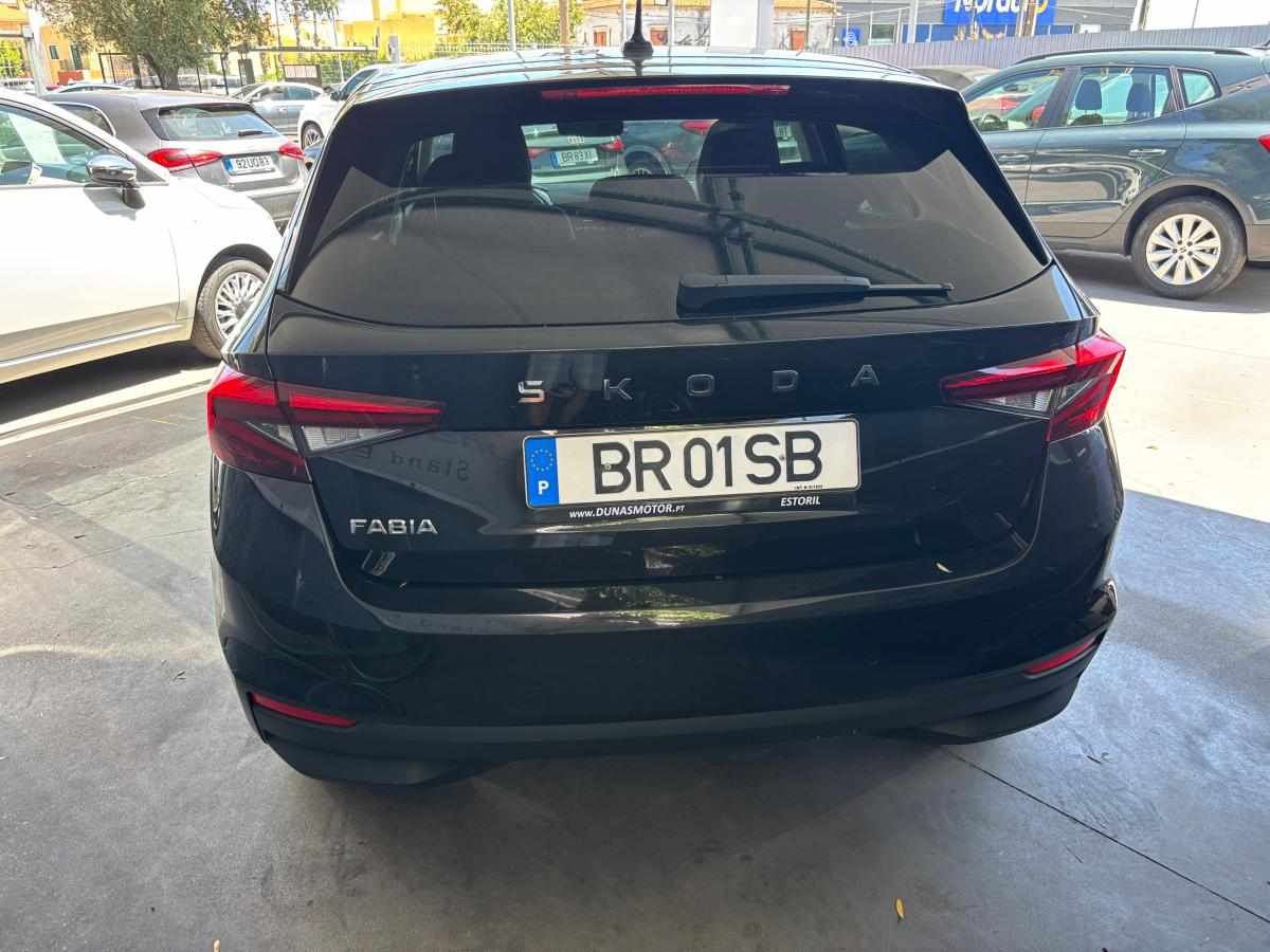 skoda-fabia-1-0-tsi-2025-gasolina-999cc