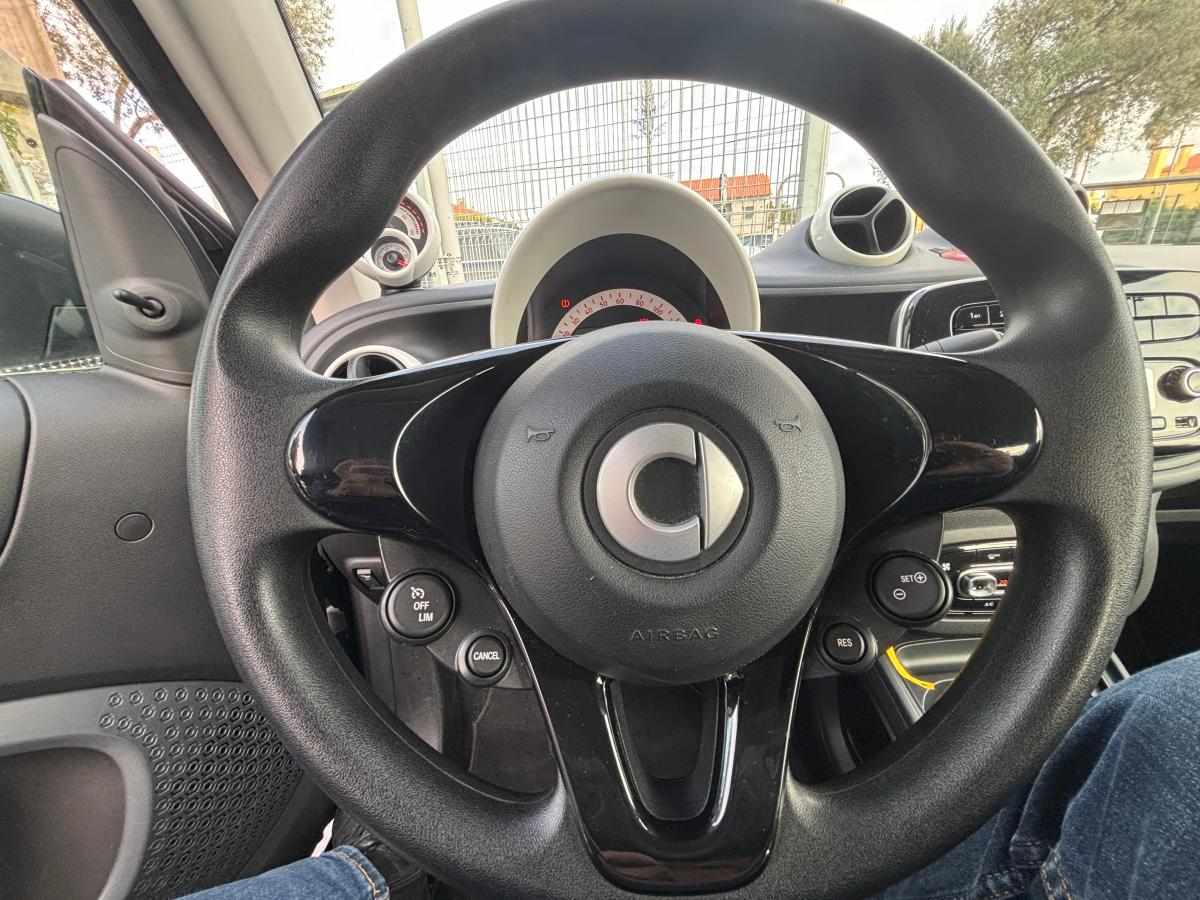 smart-fortwo-17-6-kwh-2017-eletrico
