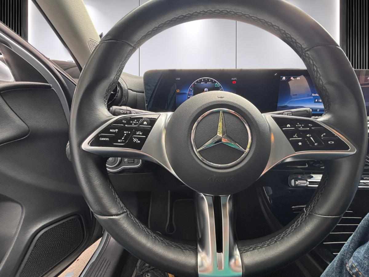 mercedes-benz-classe-a-a-200-2024-gasolina-1332cc